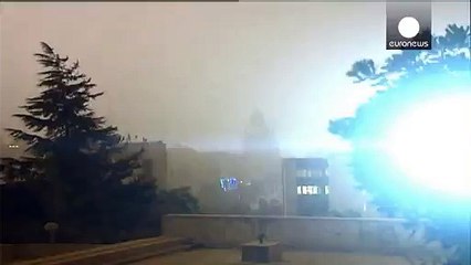 مصرع ثمانية في عواصف رعدية رملية في إيران