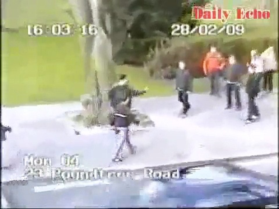 Hooligans Fighting: Southampton vs Cardiff - 2009