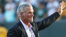 Packers fans go crazy for Favre