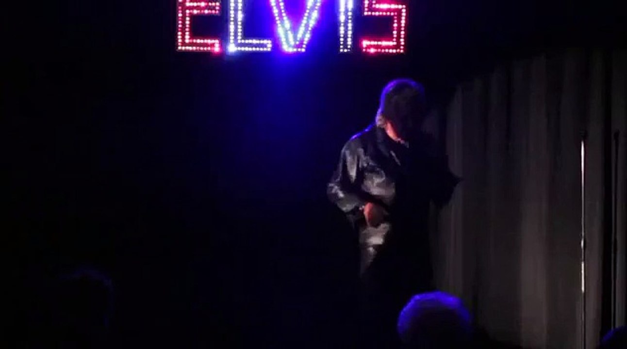 Gene Hodge sings 'I GOTTA KNOW' at Sheffield Remembers 2013