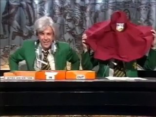 ''The Richie Richardson Hat'' - The Late Show Australia