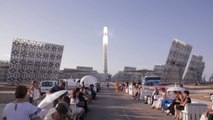 Na Espanha, desfile de moda acontece em Usina de Energia Solar