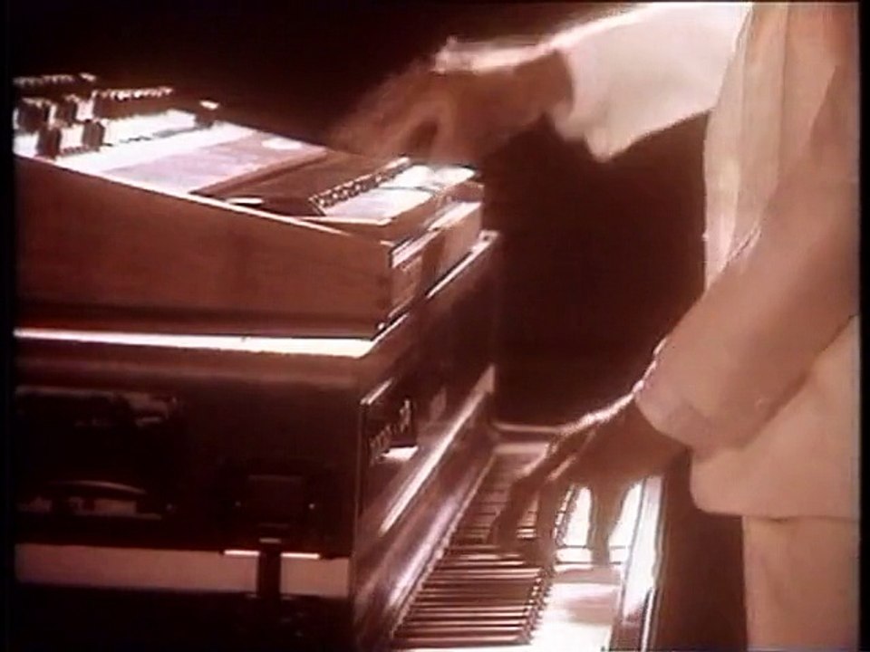 Hot Chocolate - It Started With A Kiss