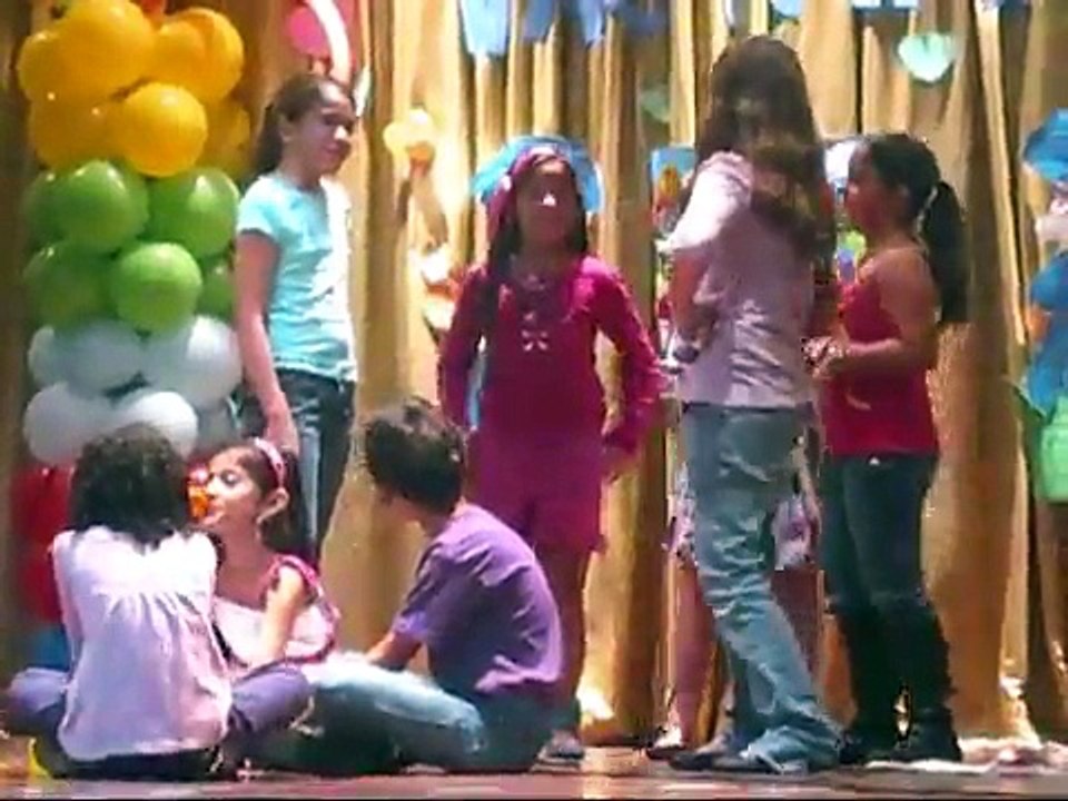 Obra de Teatro ''Por Amor a mi Familia''en el Colegio Betania 2010