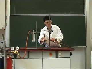 Effiziente Reduktion von CuO mit Wasserstoff: Schritt-für-Schritt Anleitung 🧪 - thumbnail