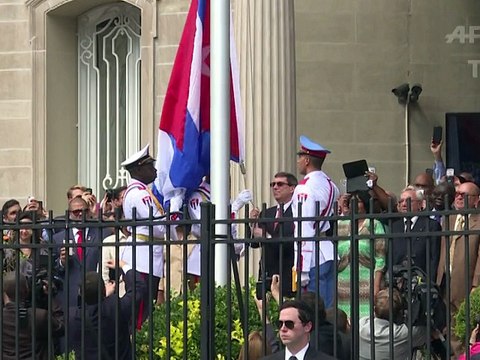 Etats-Unis et Cuba rouvrent officiellement leurs ambassades