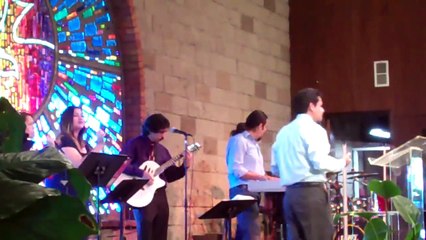 Centro Cristiano Agape - Alabanza y Pandero