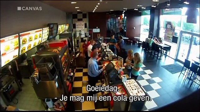 Zonde van de zendtijd - seizoen 3 aflevering 7 - kantoor bij de quick