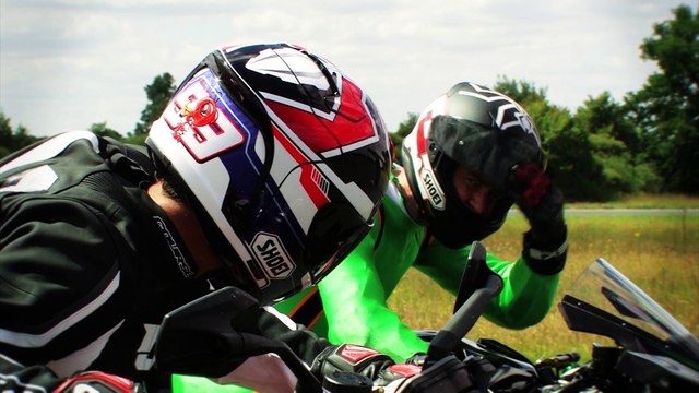 Test d'accélération : Kawasaki H2R vs KTM 1290 SuperDuke R