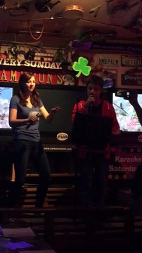 Daniel Radcliffe chante du Eminem en Karaoké avec sa copine - Real Slim Shady (Original Full Performance)