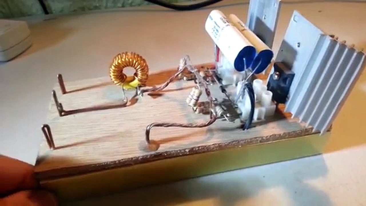 Circuito Mazzilli para Flyback de Alto Voltaje.