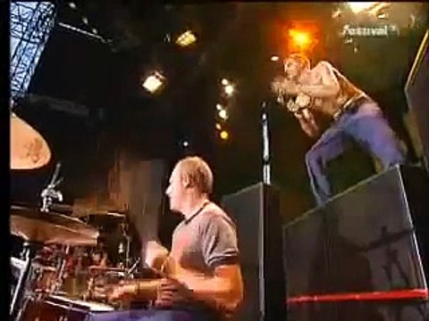 Joe Strummer & The Mescaleros - Tommy Gun