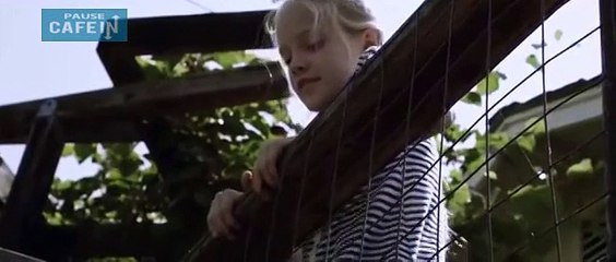 Cette fille cherche sa place mais il lui manque le plus important