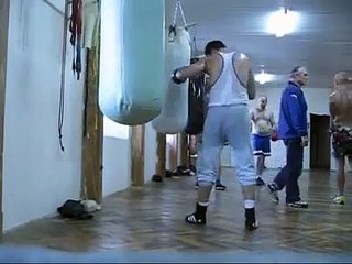 Heavy bag workout boxing