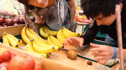 Vietnamlı Sihirbazın Akıl Almaz Gösterisi