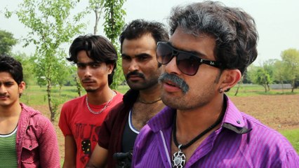 Hollywood Bollywood " Chootia bana raha hai" a  Manoo Bhai's famous Dialogue