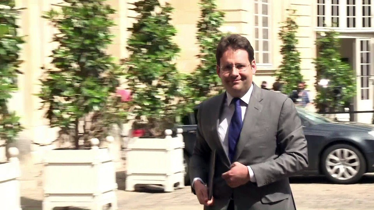 Colère des éleveurs: réunion des ministres à Matignon