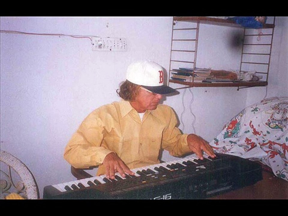 yun kho gaey tere pyar mein hum Pakistani karaoke by A Javaid