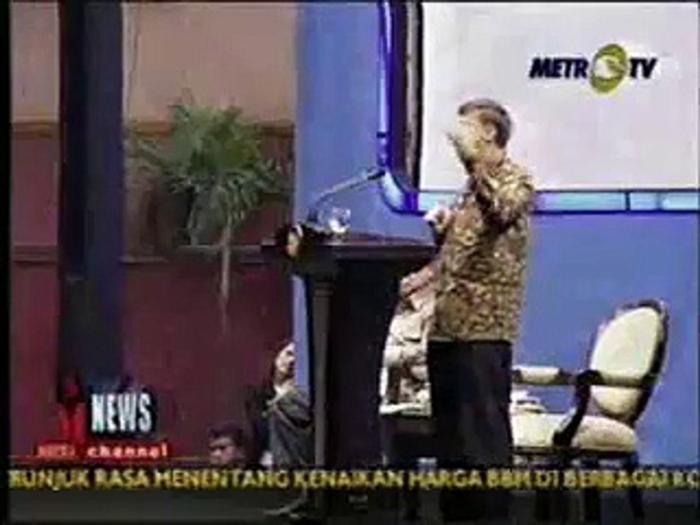 Bill Gates visiting Indonesia