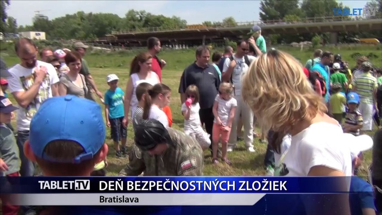 Kukláči dobyli loď na Dunaji, ktorú obsadili teroristi