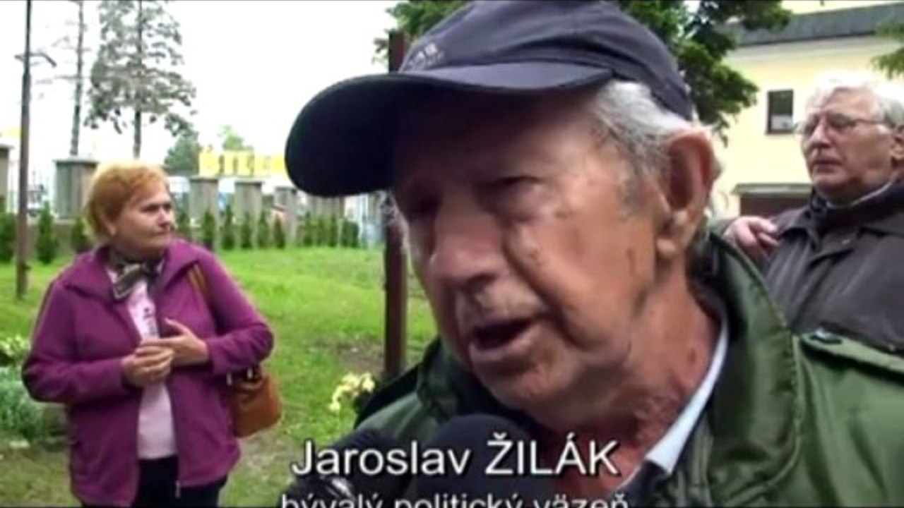 Bývalí politickí väzni navštívili v Handlovej miesta, kde nútene pracovali ako baníci 