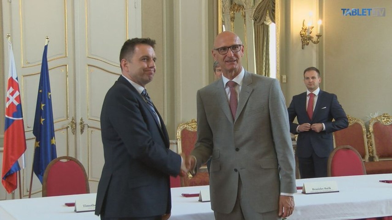Vláda predá podiel v Slovak Telekome Deutsche Telekomu za 900 mil. eur