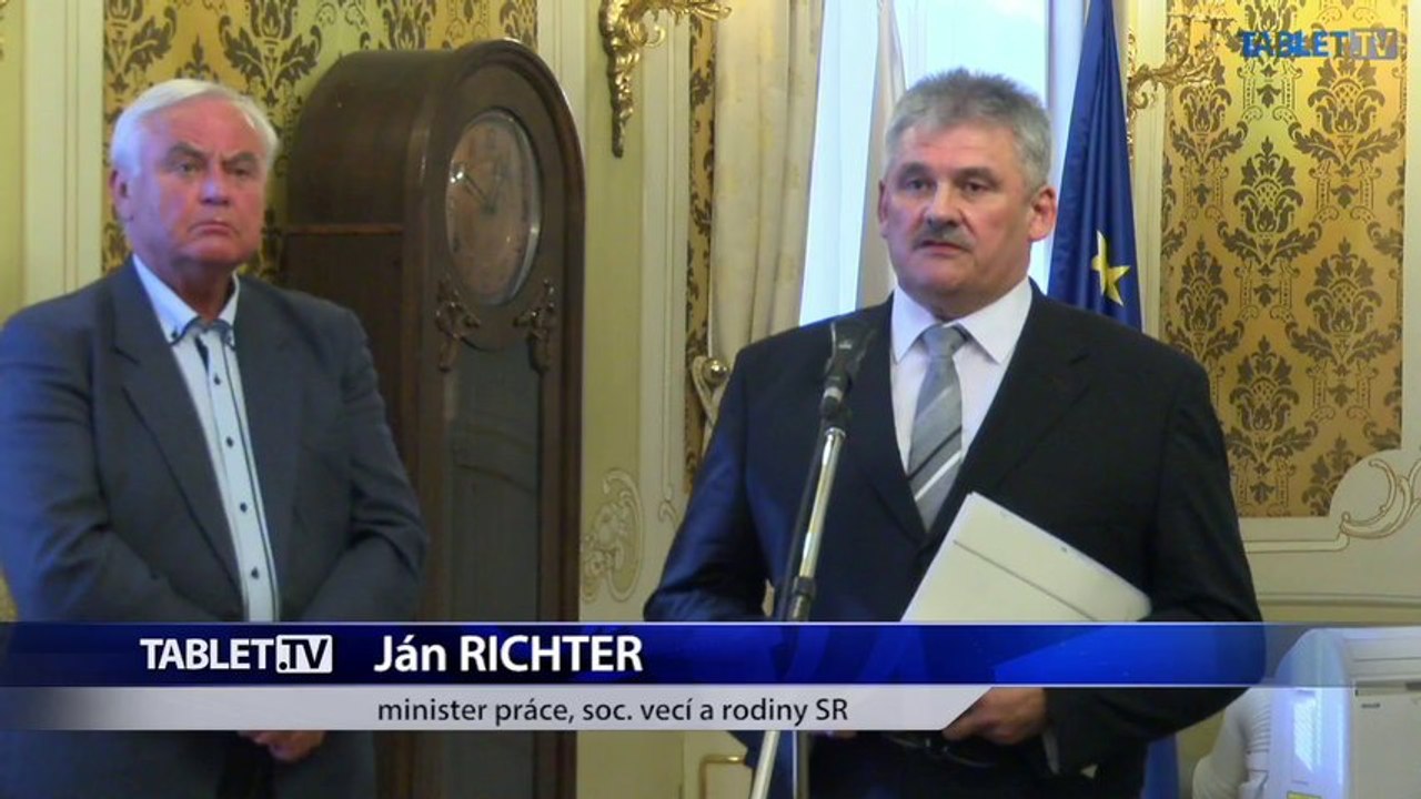 ZÁZNAM: Fico, Richter a Lipiansky k minimálnemu dôchodku
