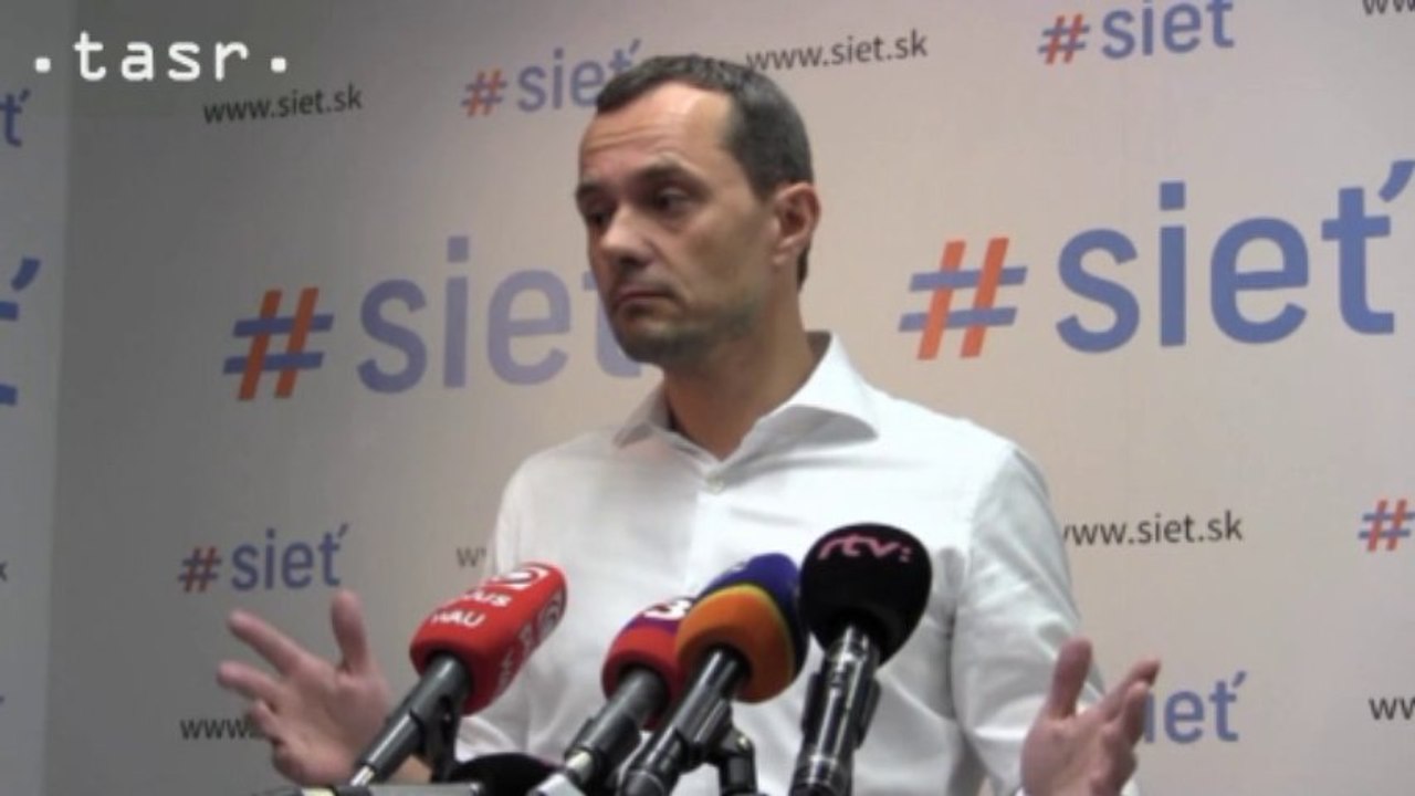 R. Procházka: Nahrávka ukázala, že som bez záväzkov