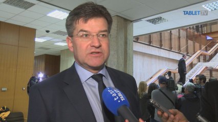 VLADA O PREDSEDNICTVE AJ O AKCIACH 1.4.2015