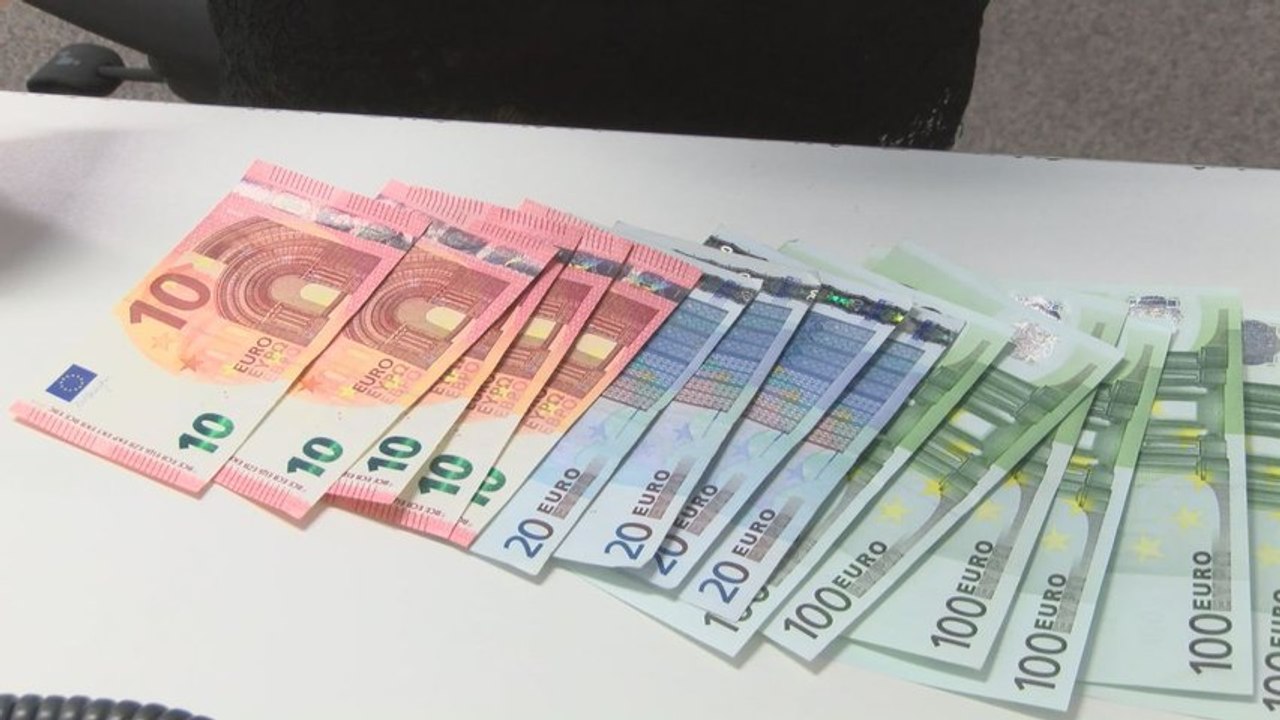 Pomoc na linke pre hráčov hľadajú najčastejšie muži