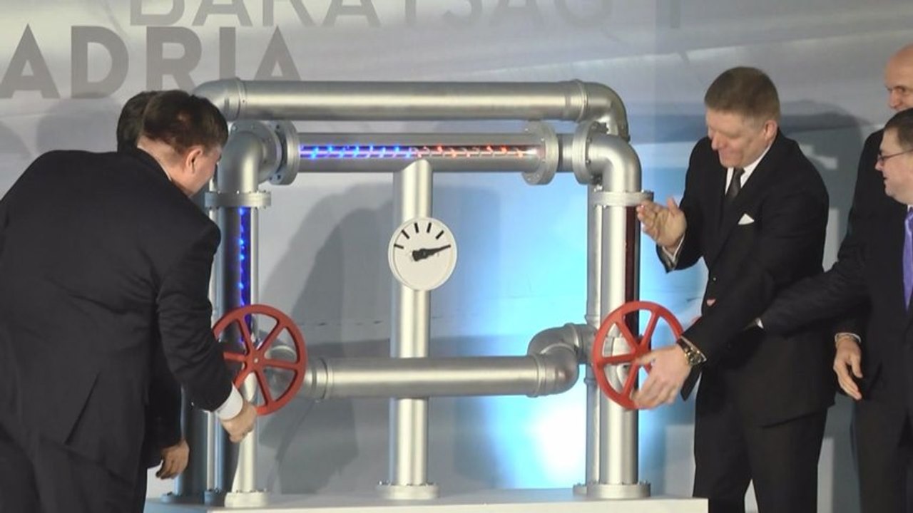 Robert Fico a Viktor Orbán otvorili zrekonštruovaný ropovod Adria