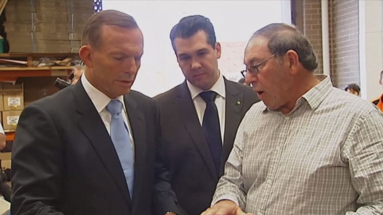 Austrálsky premiér Tony Abbott čelí výzvam na odvolanie z funkcie