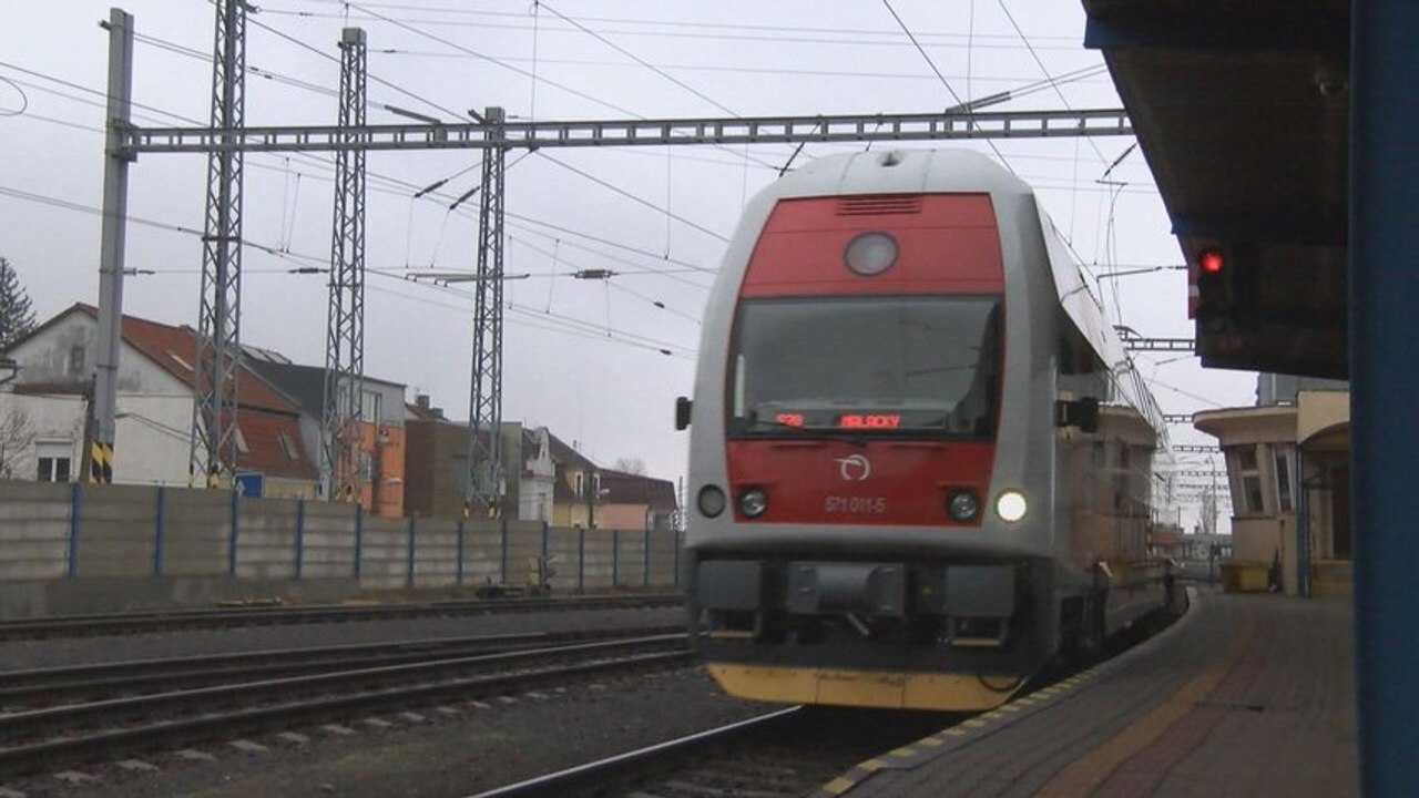 ZSSK posiela na trate 56 posilových vlakov