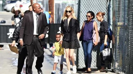 Charlize Theron arrive aux studios de Jimmy Kimmel avec son fils