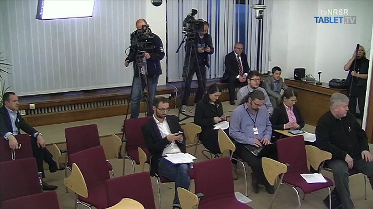 ZÁZNAM: KDH o neefektívnom nakladaní s financiami v rezorte obrany