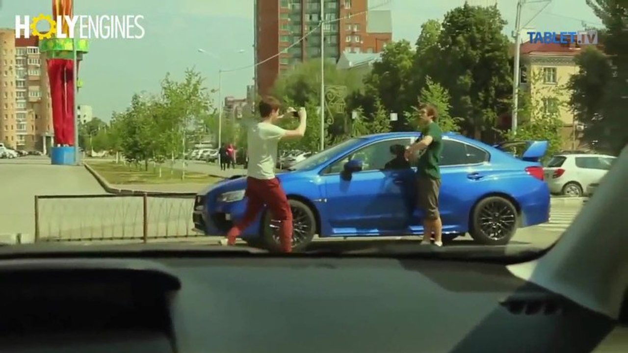 LIKE DŇA: Auto, ktoré mení farby