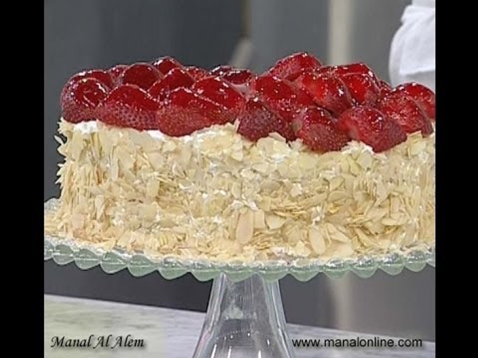 تزيين تورتة الفراولة - مطبخ منال العالم