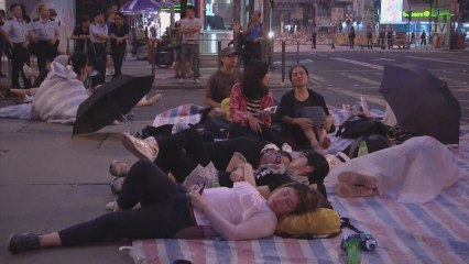 VLADA A STUDENTI NADALEJ ROKUJU 7.10.2014