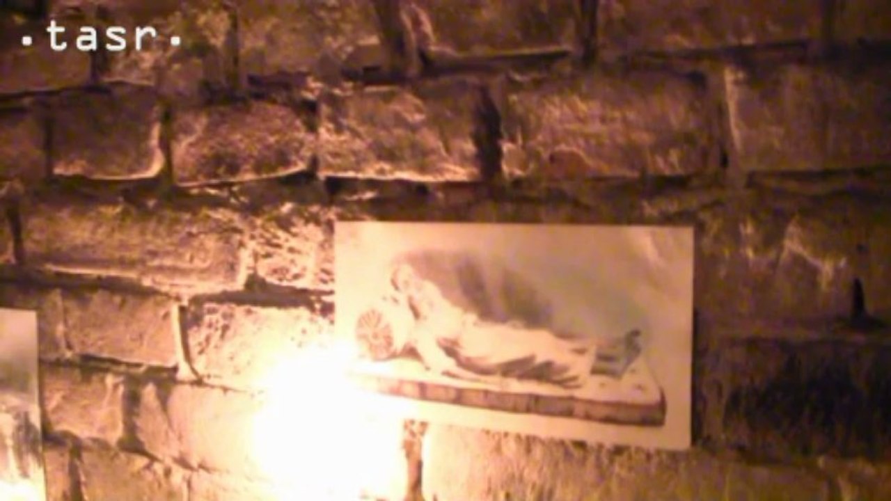 V podzemí štátneho archívu nájdete krvavé obväzy aj márnicu