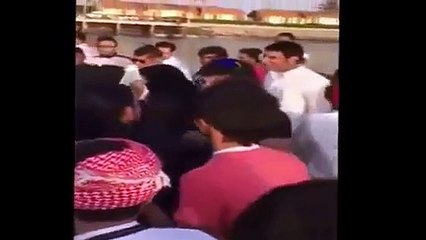 People are tesaing Woman in Jeddah Saudi Arabia/ BY CLOUDY