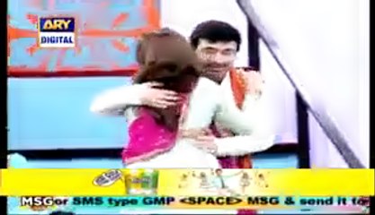 Yasir Nawaz Hugged Nida in Live Morning Show