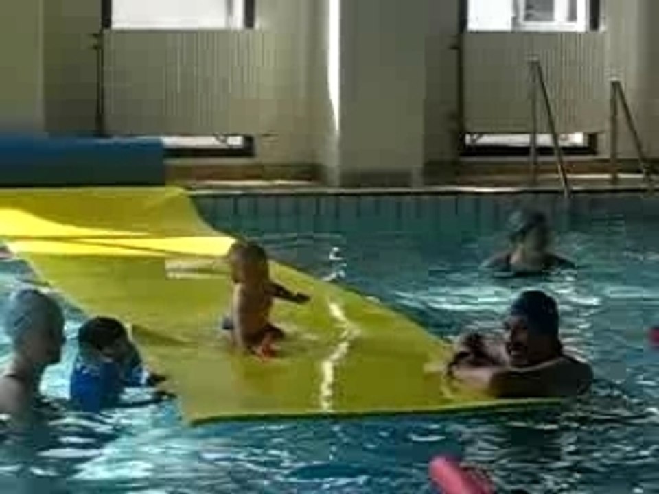 Nils in het zwembad
