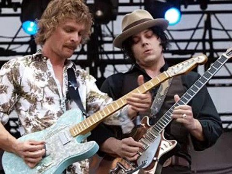 The Raconteurs - Bang Bang