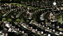 Iranisches Parlament sichtet Atom-Abkommen mit dem Westen