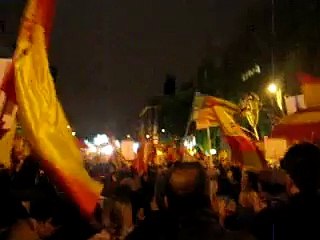 3F: Manifestación Foro Ermua. Himno de España