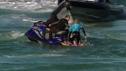 Mick Fanning, surfista atacado por un tiburón, volverá a subirse a la tabla [Video]