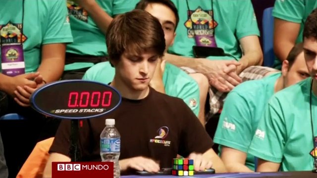 Campeón mundial de cubo mágico gana en 5,695 segundos [VIDEO]