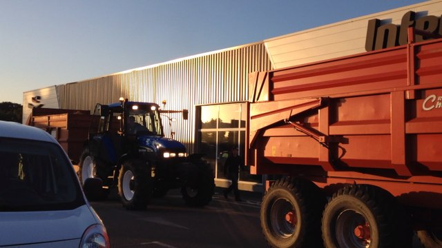 Manifestation des agriculteurs à Lannion