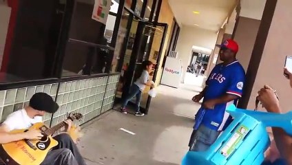 Amazing jam session - Three random guys sing together