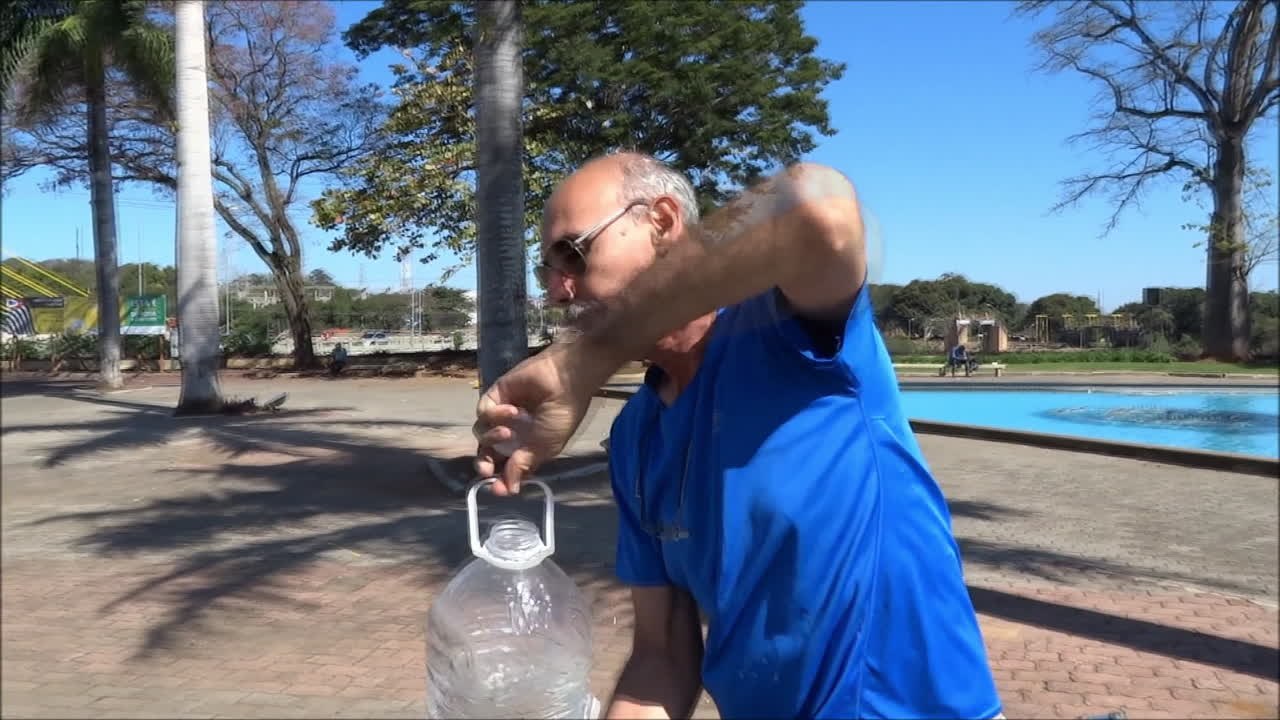 Kein Benzin nötig: Dieses Mofa läuft nur mit Wasser
